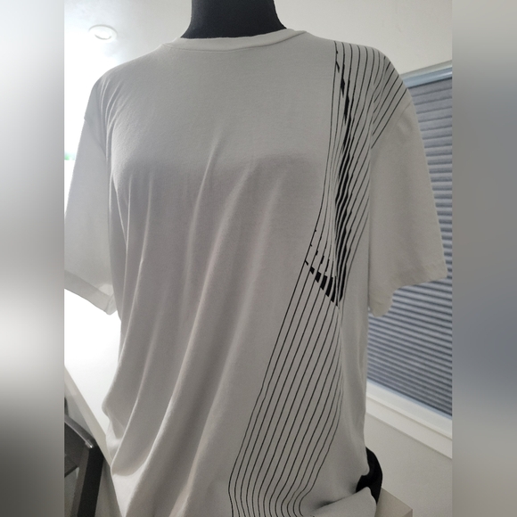 Men's Nike Tshirts - Picture 2 of 7